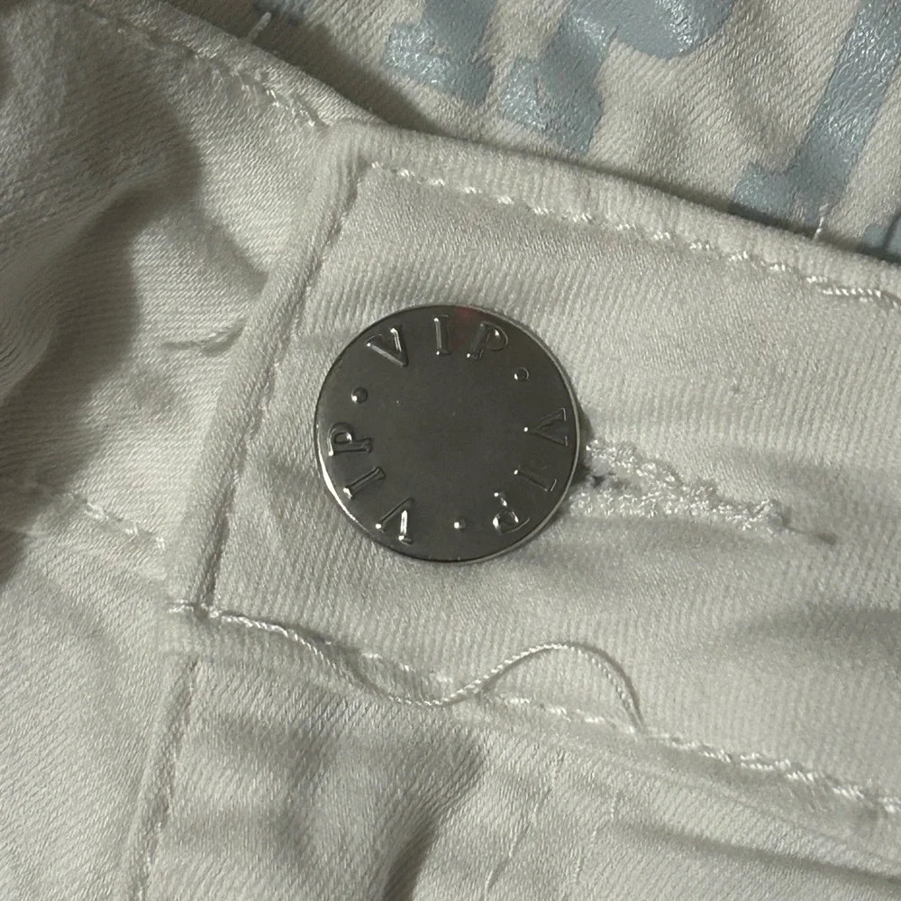 VIP JEANS - Picture 7 of 7